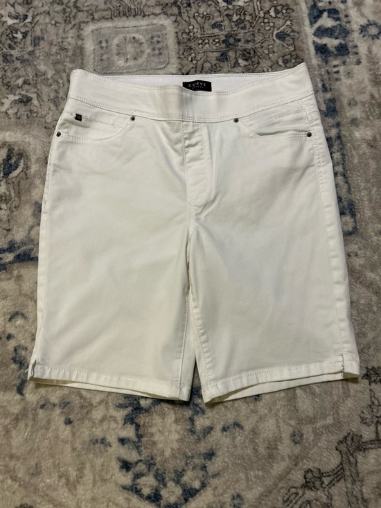 Curve Appeal Pants - Curve Appeal White Stretch Bermuda Shorts - CURVE
